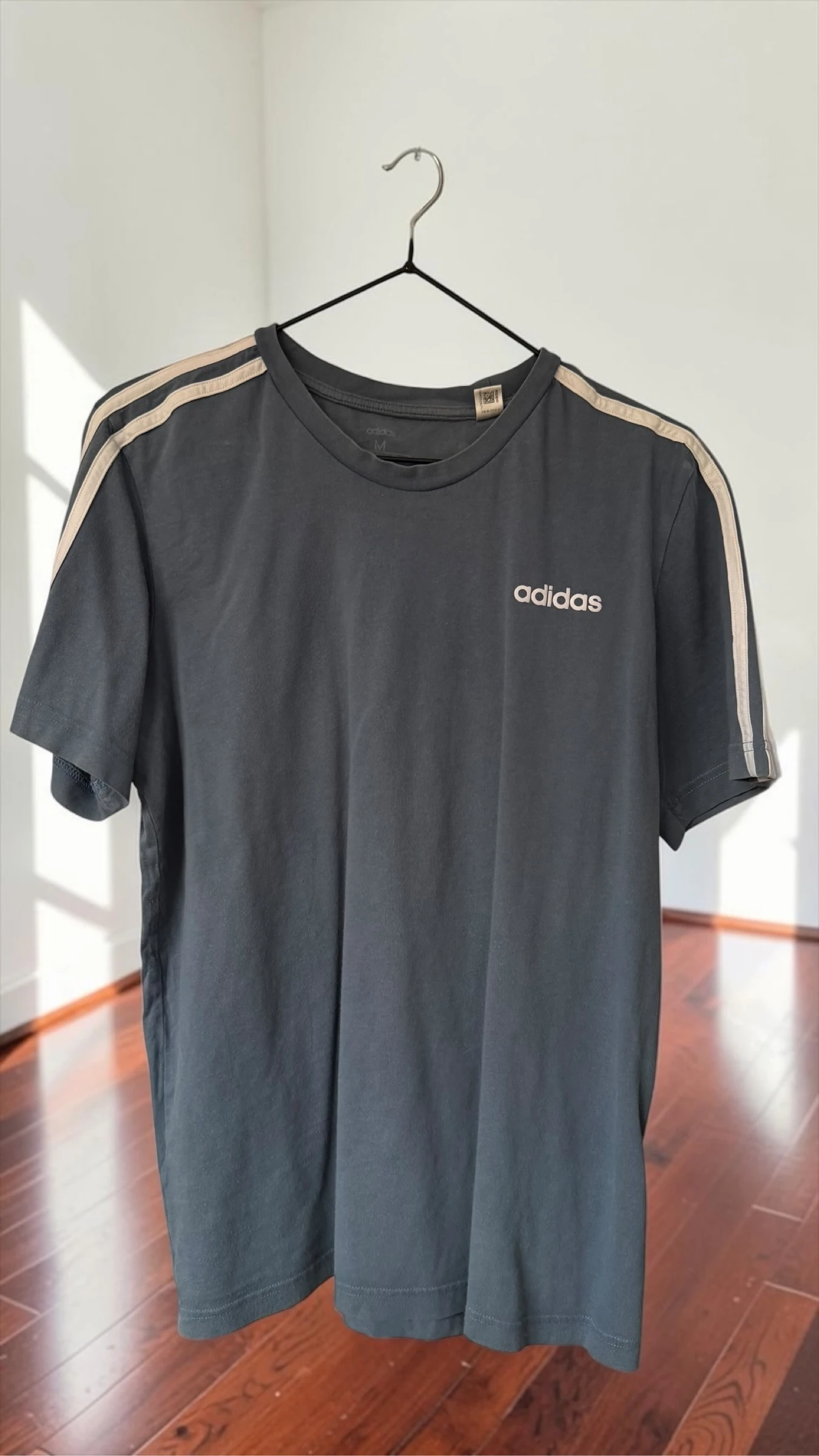 Camiseta Adidas gris talla M